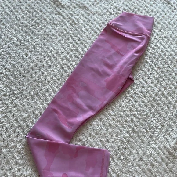 Alo Pink Camo Leggings - Picture 3 of 4